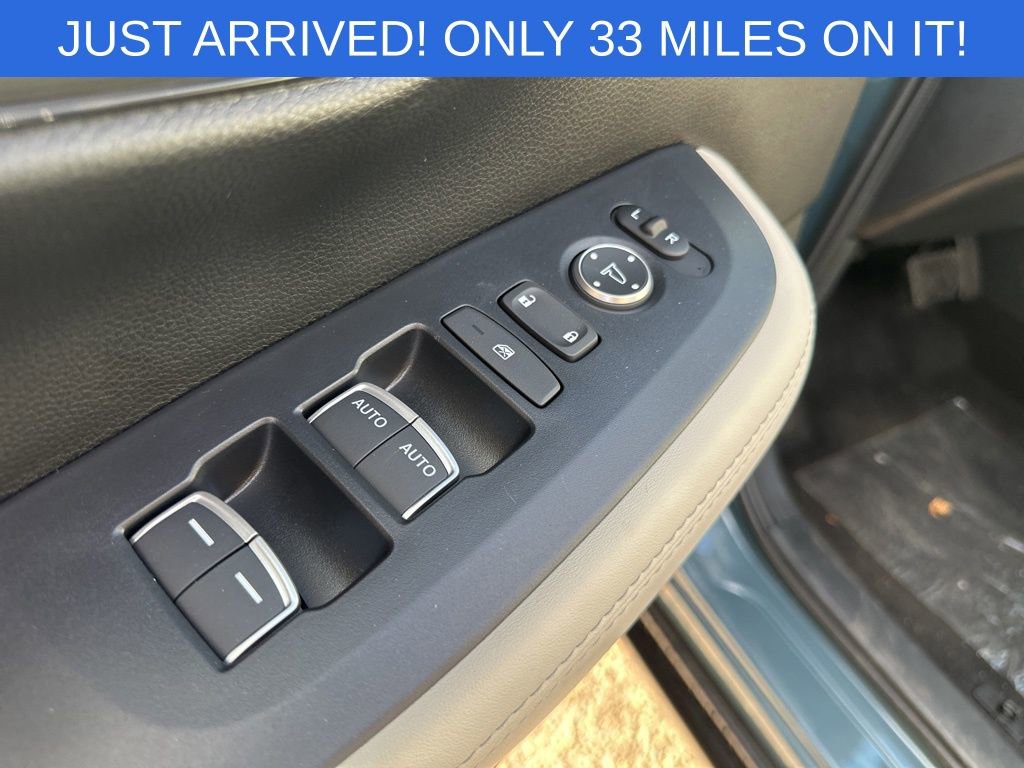 Used 2026 Honda HR-V EX-L image 11