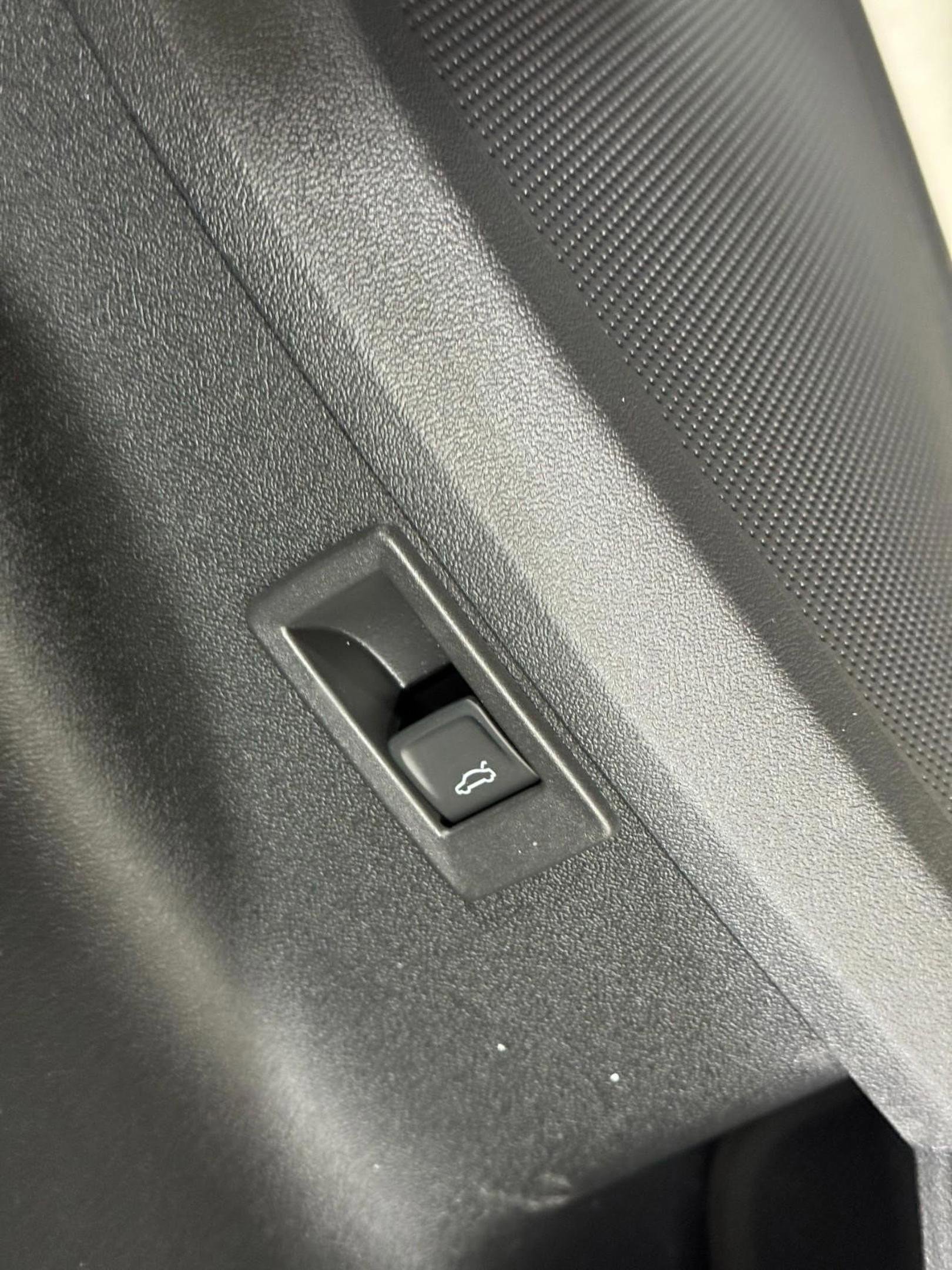 New 2025 Audi Q5 Premium image 24