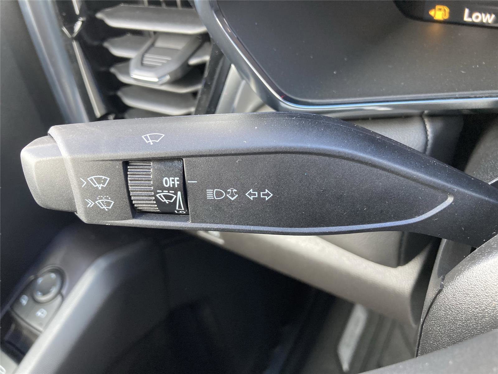 New 2026 GMC Canyon Elevation w/ Convenience Package image 22