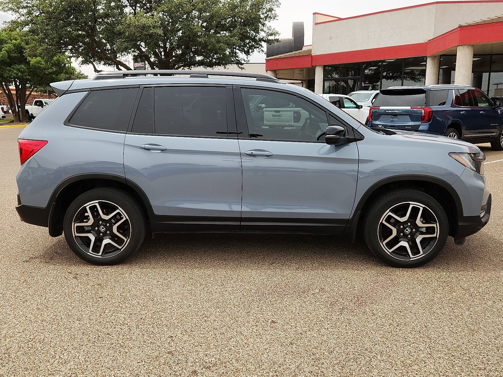 Used 2023 Honda Passport Elite image 5