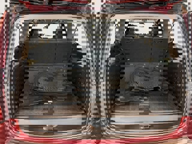 Used 2018 Chevrolet Suburban LS w/ All-Season Package image 10