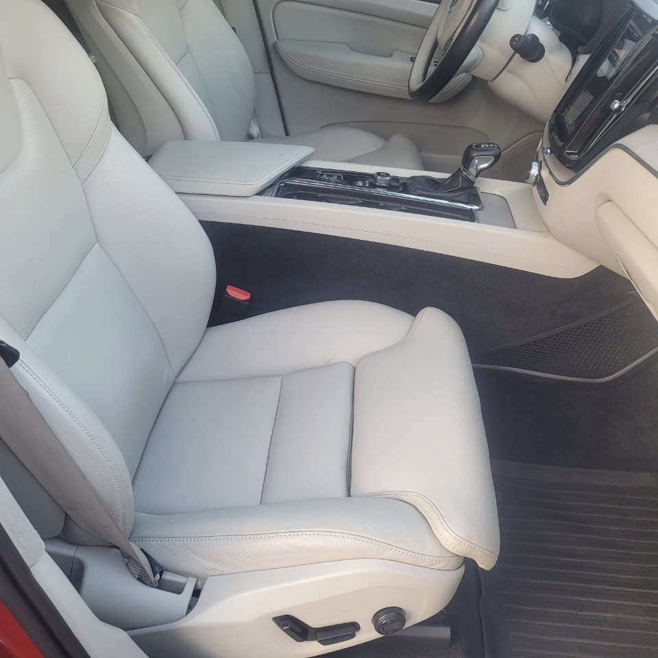 Used 2018 Volvo XC60 T5 Inscription image 27