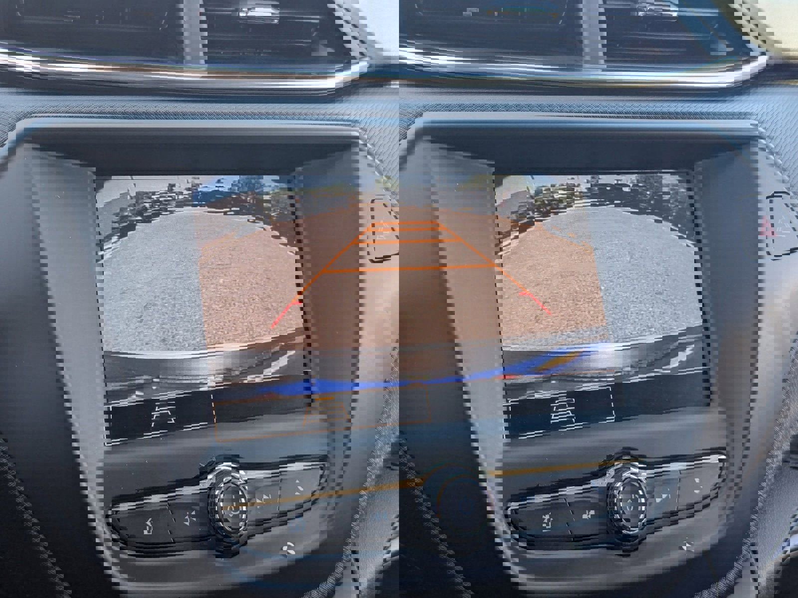 Used 2023 Chevrolet TrailBlazer LT FWD image 28