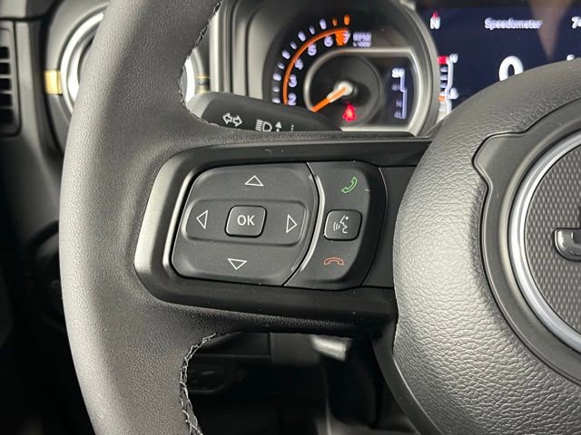 New 2025 Jeep Gladiator Sport w/ Premium Package AWD/4WD image 14