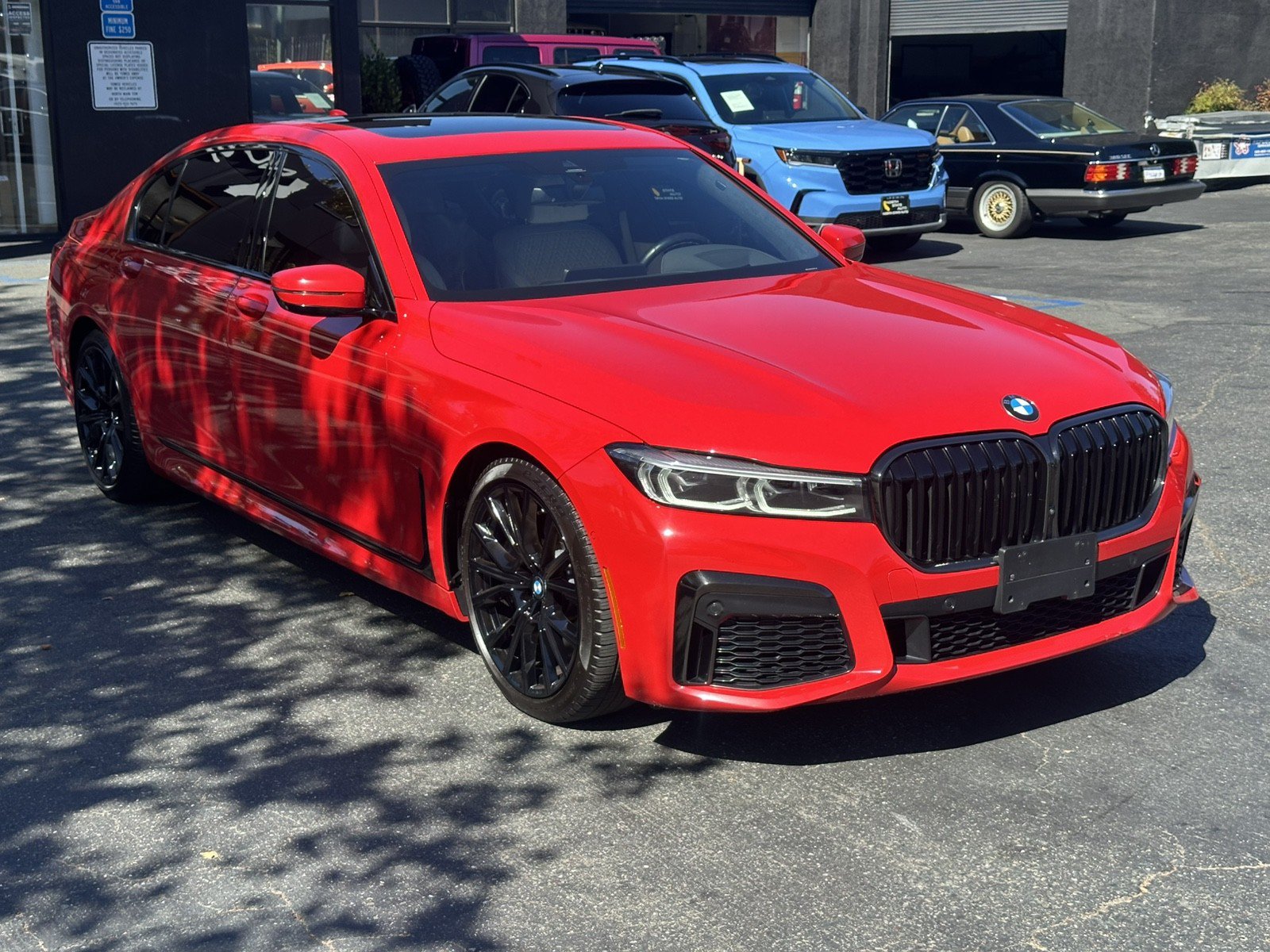 Used 2022 BMW 740i xDrive w/ Luxury Rear Seating Package AWD/4WD image 6