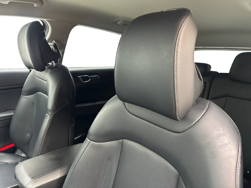 Used 2024 Kia Sportage EX AWD/4WD image 30