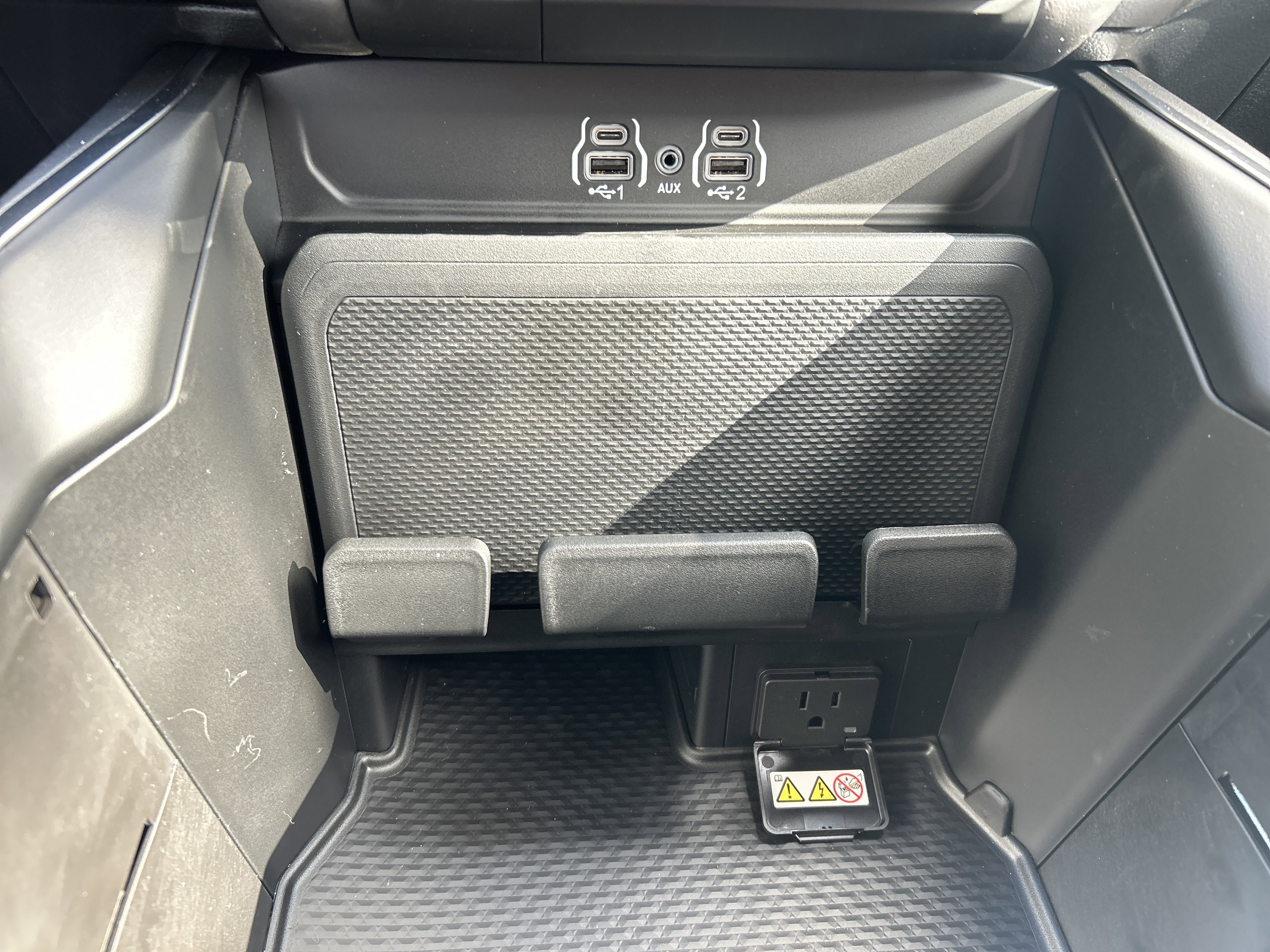 New 2026 RAM 1500 4x4 Crew Cab image 22