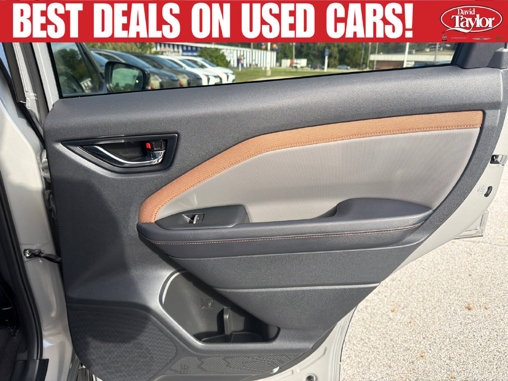 Used 2025 Subaru Forester Sport w/ Popular Package #1 AWD/4WD image 42