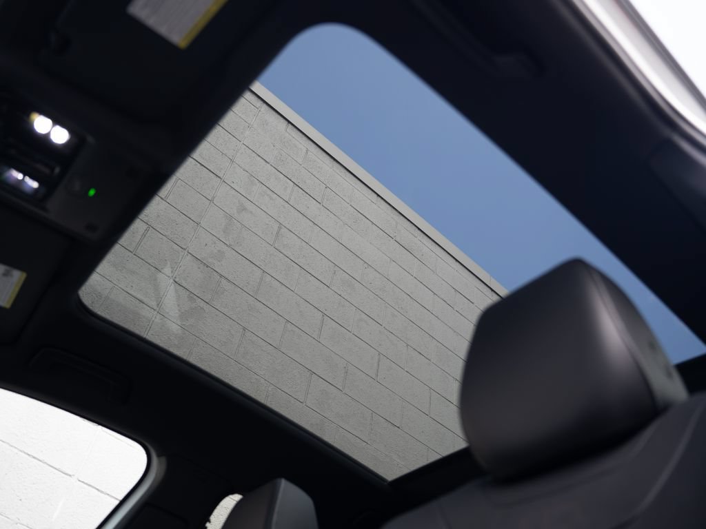 Certified 2023 Volkswagen ID.4 Pro S AWD/4WD image 31