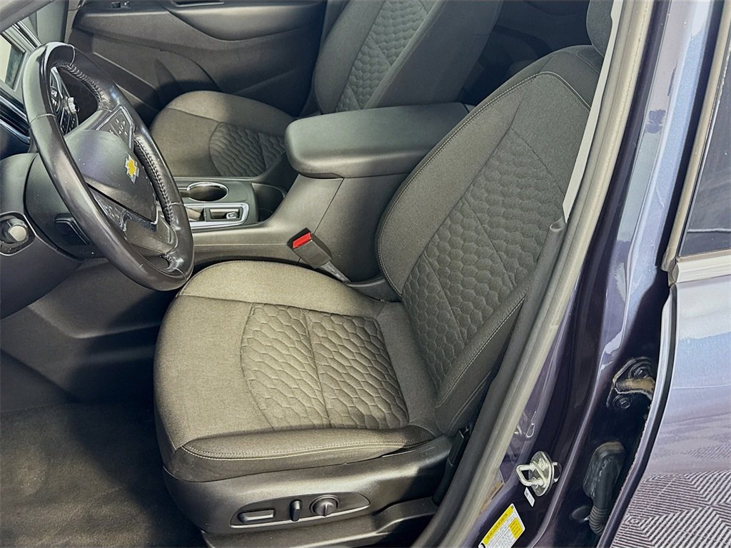 Used 2019 Chevrolet Equinox LT image 18