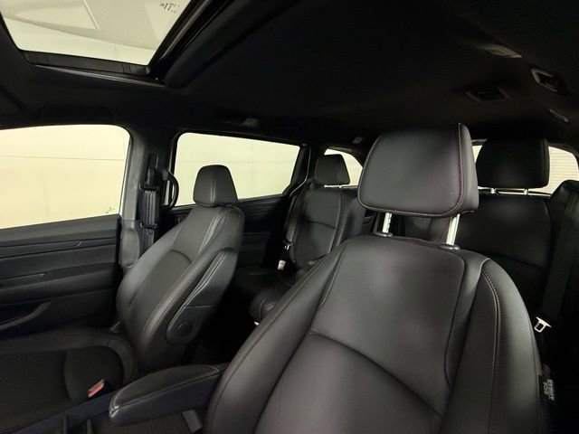 Used 2025 Honda Odyssey Sport-L image 11