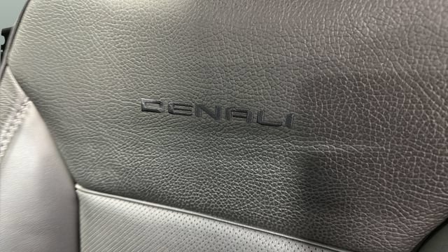 Used 2024 GMC Yukon Denali AWD/4WD image 27