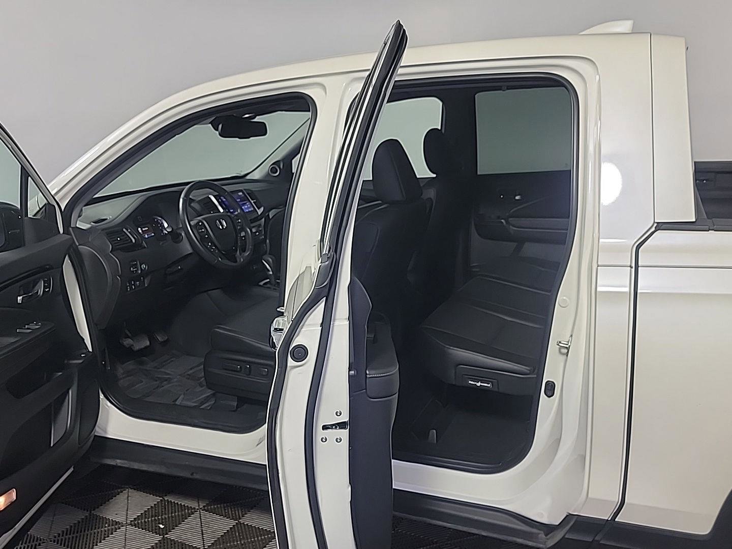 Certified 2018 Honda Ridgeline RTL-E image 15