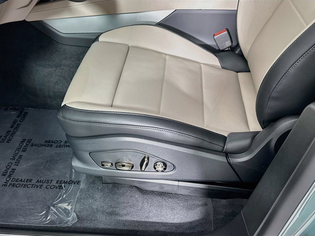 New 2026 Porsche Cayenne Electric AWD/4WD image 22