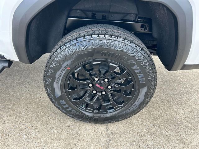 New 2026 GMC Canyon Elevation image 13