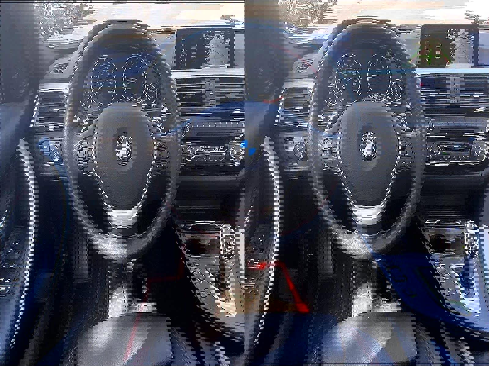 Used 2017 BMW 330i xDrive Sedan AWD/4WD image 7