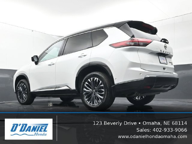 Used 2024 Nissan Rogue Platinum w/ Platinum Premium Package AWD/4WD image 22