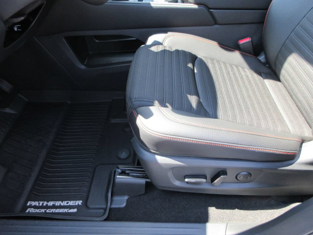 Used 2026 Nissan Pathfinder Rock Creek AWD/4WD image 22