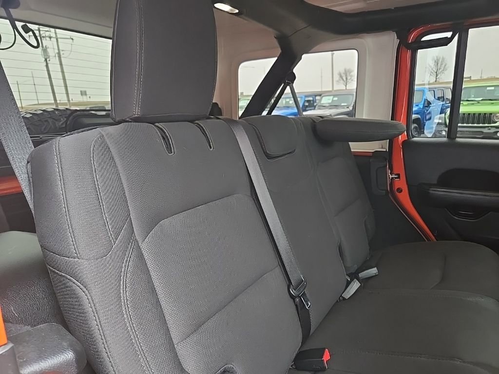 Used 2020 Jeep Wrangler Unlimited Sahara w/ Uconnect 4C Nav & Sound Group image 90