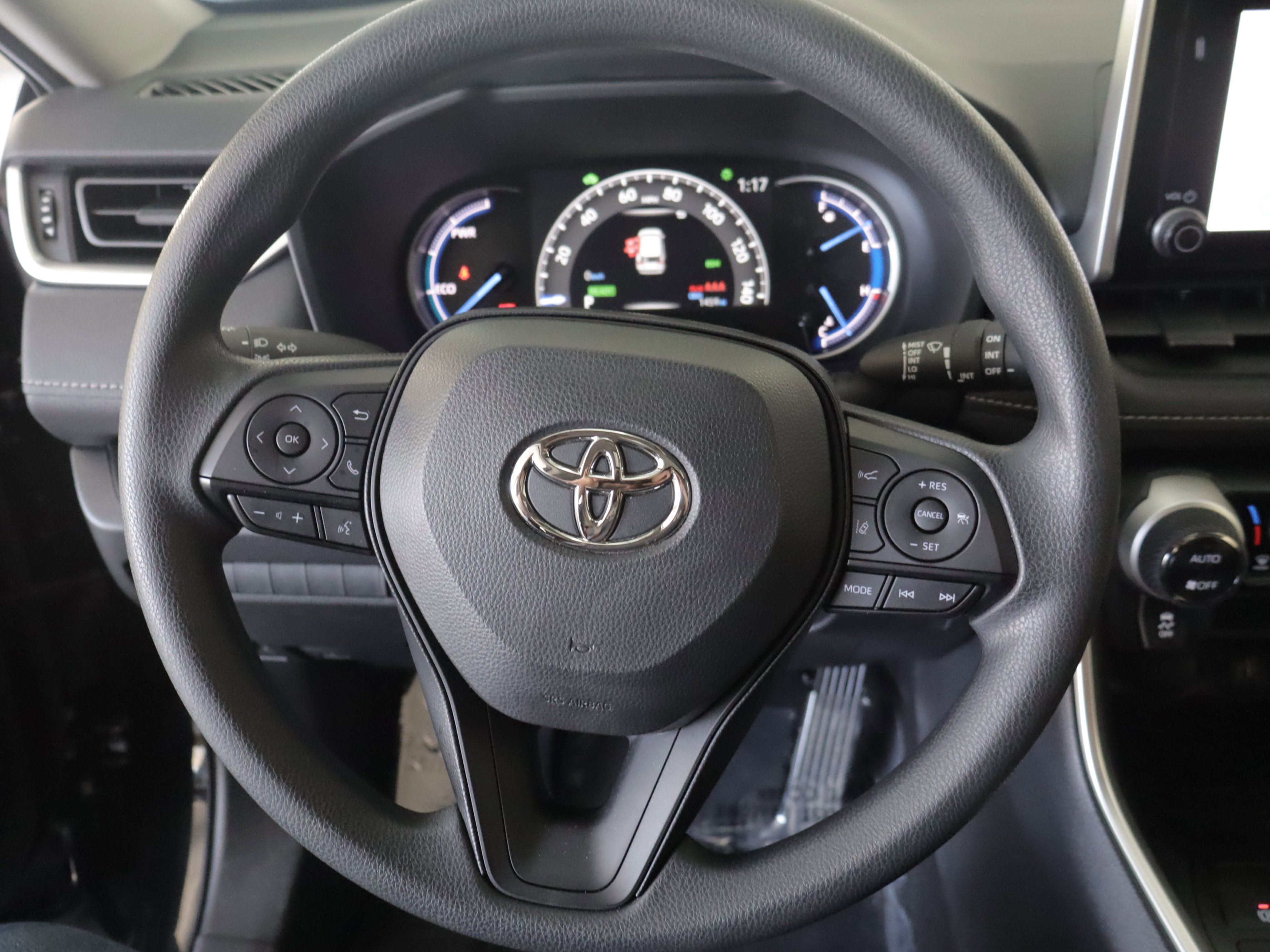 Used 2025 Toyota RAV4 XLE w/ Convenience Package image 14