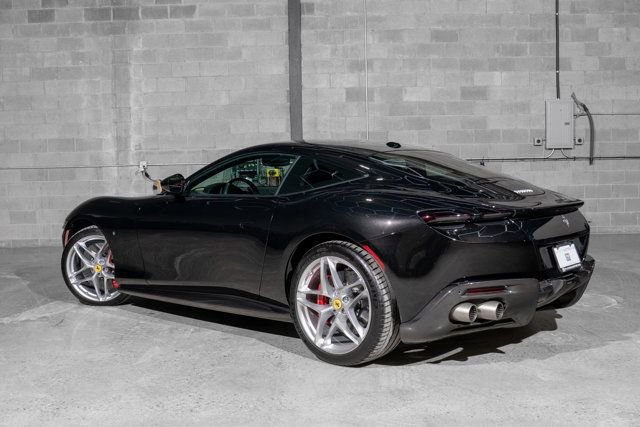 Used 2021 Ferrari Roma image 5