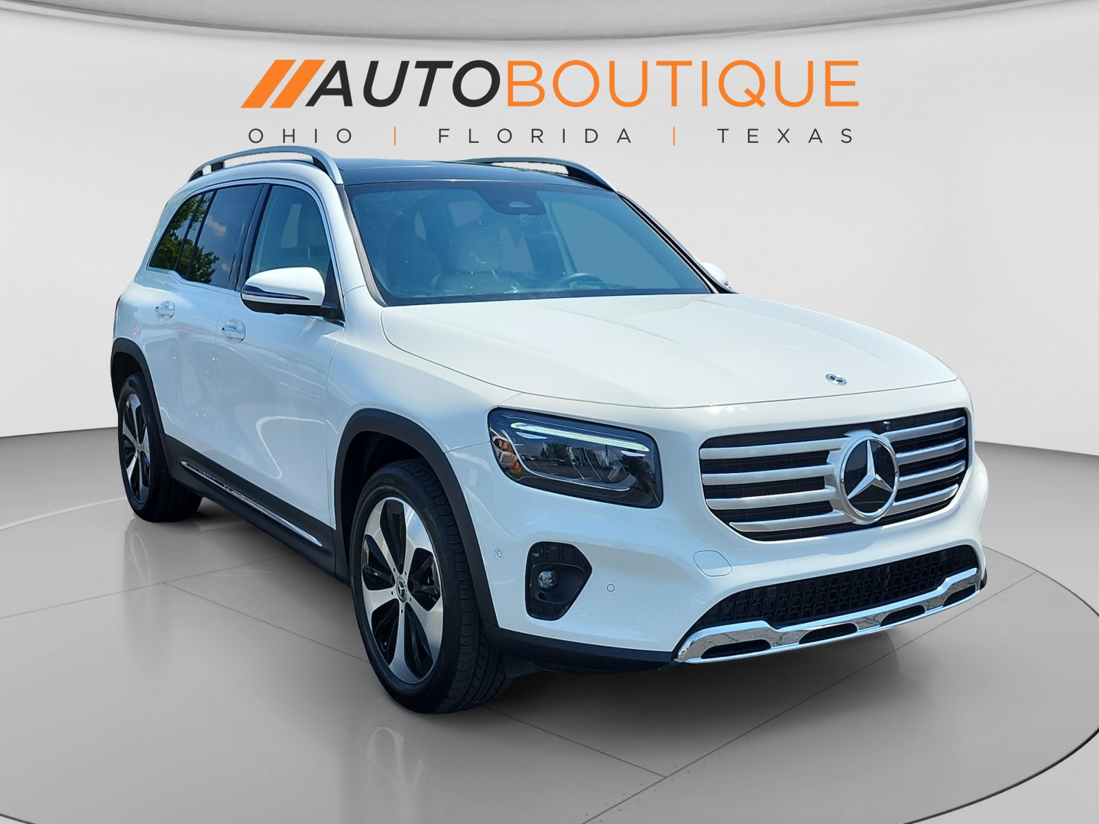 Used 2025 Mercedes-Benz GLB 250 4MATIC image 7