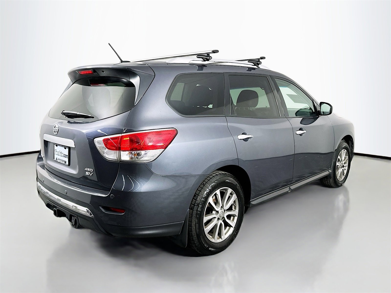 Used 2013 Nissan Pathfinder SV image 8