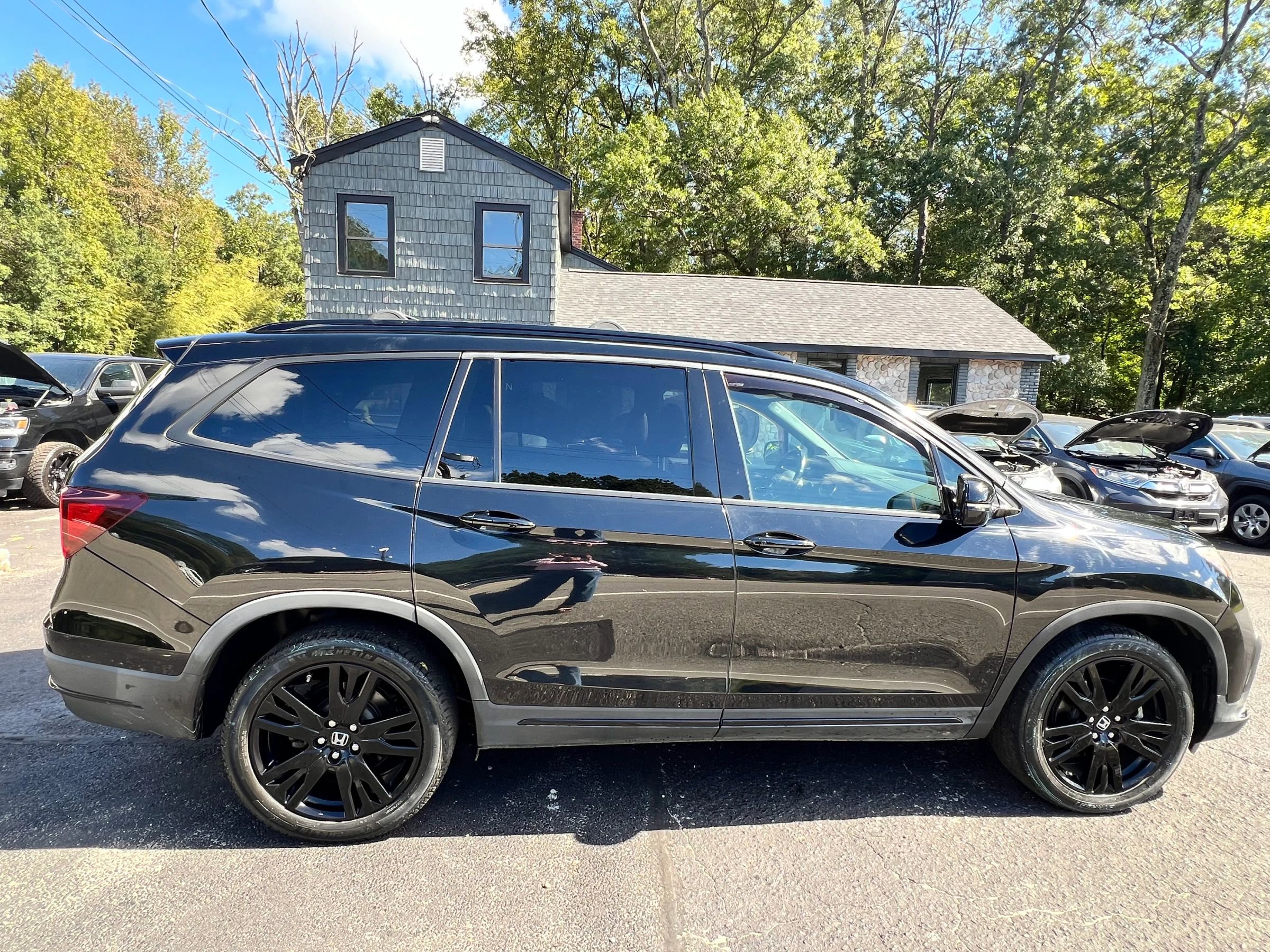 Used 2020 Honda Pilot Black Edition image 2