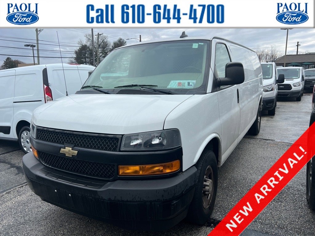Used 2020 Chevrolet Express 3500 Extended image 1