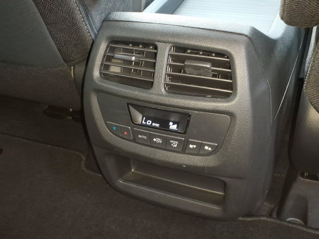 Used 2022 Honda Pilot Sport image 18