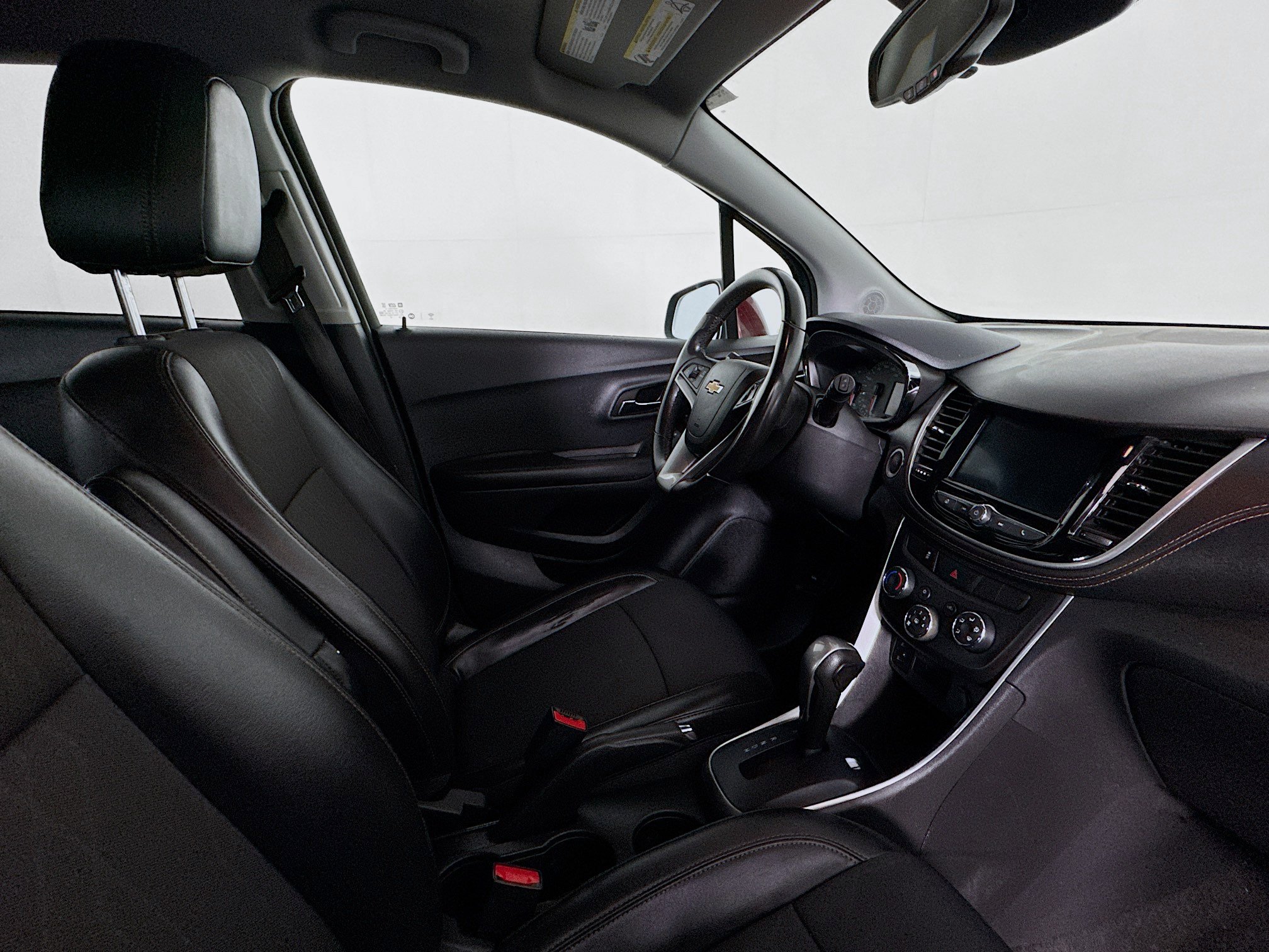 Used 2022 Chevrolet Trax LT w/ LT Convenience Package FWD image 27