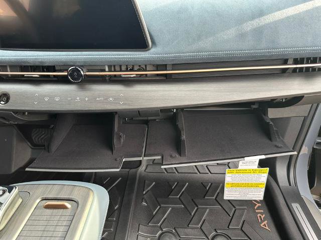 Certified 2025 Nissan Ariya Platinum image 30