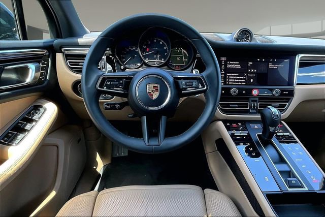 Used 2026 Porsche Macan AWD/4WD image 8
