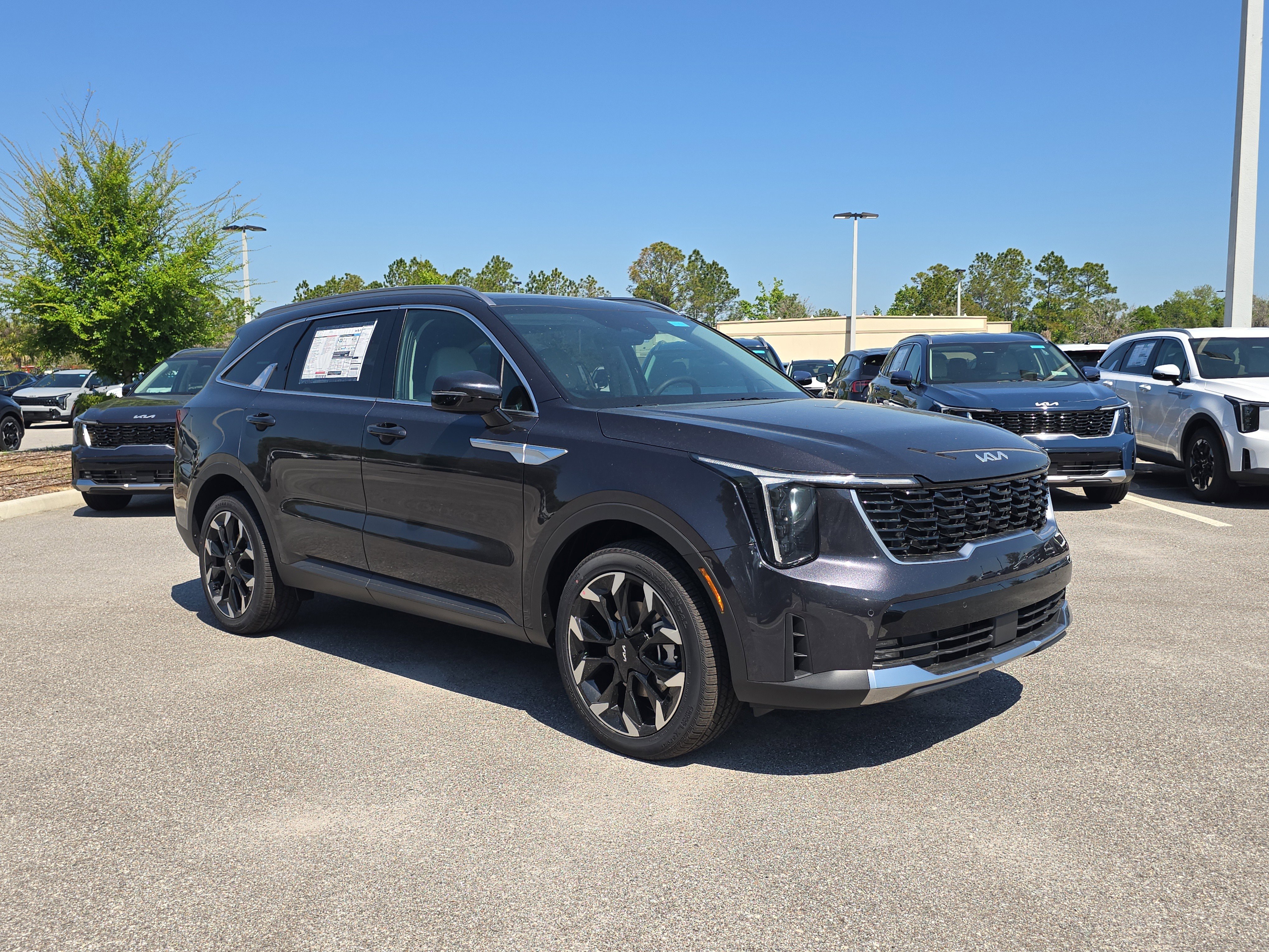New 2026 Kia Sorento EX w/ EX Premium Package FWD image 2