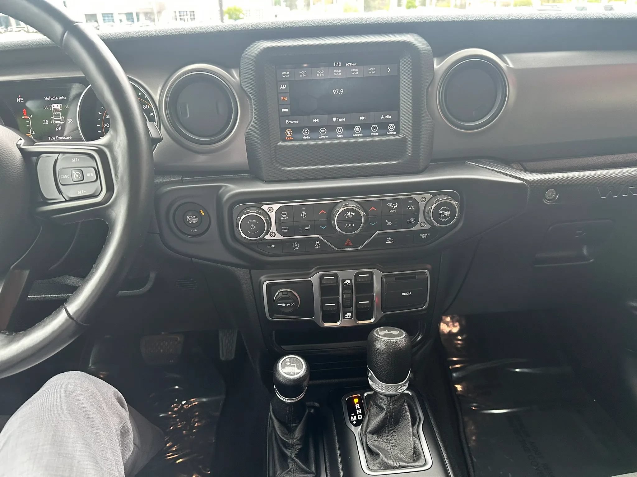 Used 2021 Jeep Wrangler Unlimited Sport AWD/4WD image 16