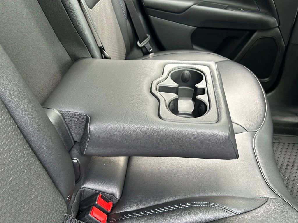 New 2025 Jeep Compass Latitude w/ Sun & Sound Group AWD/4WD image 39