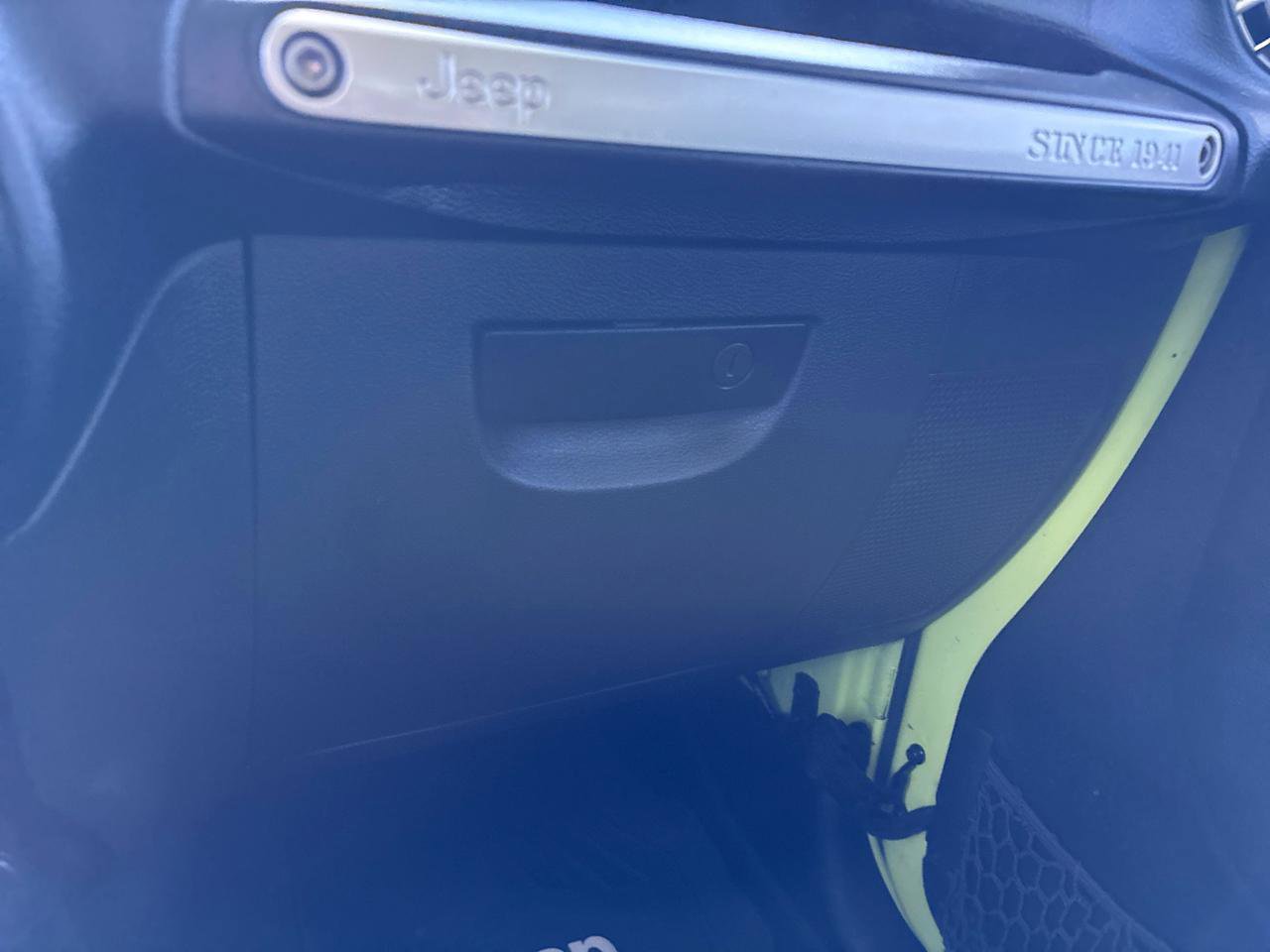 Used 2016 Jeep Wrangler Unlimited Rubicon w/ Max Tow Package image 38