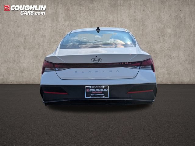 New 2026 Hyundai Elantra SE FWD image 7