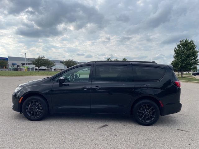 Used 2020 Chrysler Pacifica Touring-L w/ Advanced Safetytec Group AWD/4WD image 5