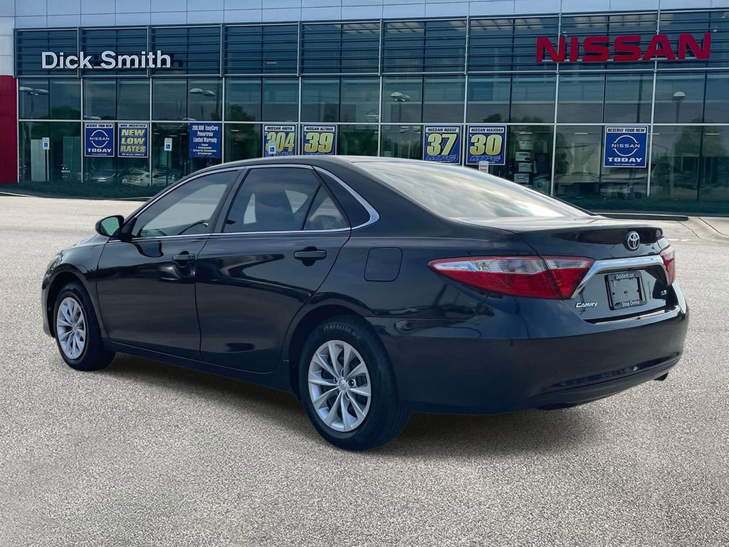 Used 2016 Toyota Camry LE image 4