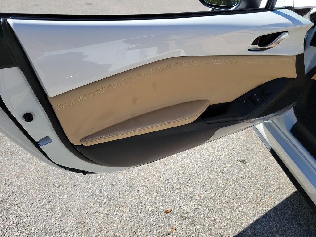 New 2026 MAZDA MX-5 Miata RF Grand Touring image 17