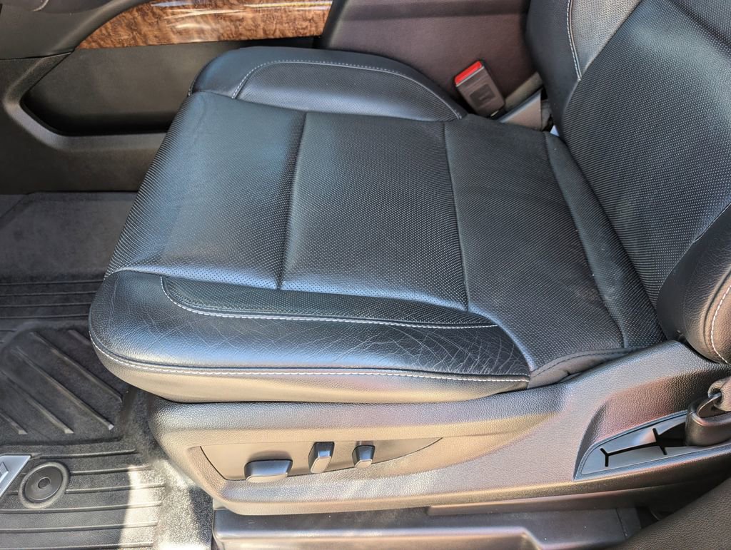 Used 2019 Chevrolet Tahoe Premier AWD/4WD image 15