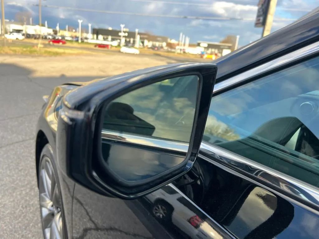 Used 2019 Lexus ES 350 F Sport w/ Accessory Package image 29