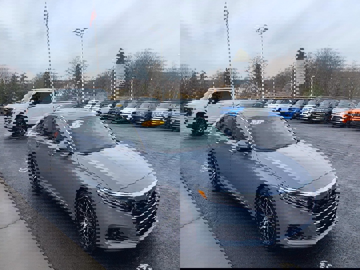 Used 2022 Honda Accord Touring image 3