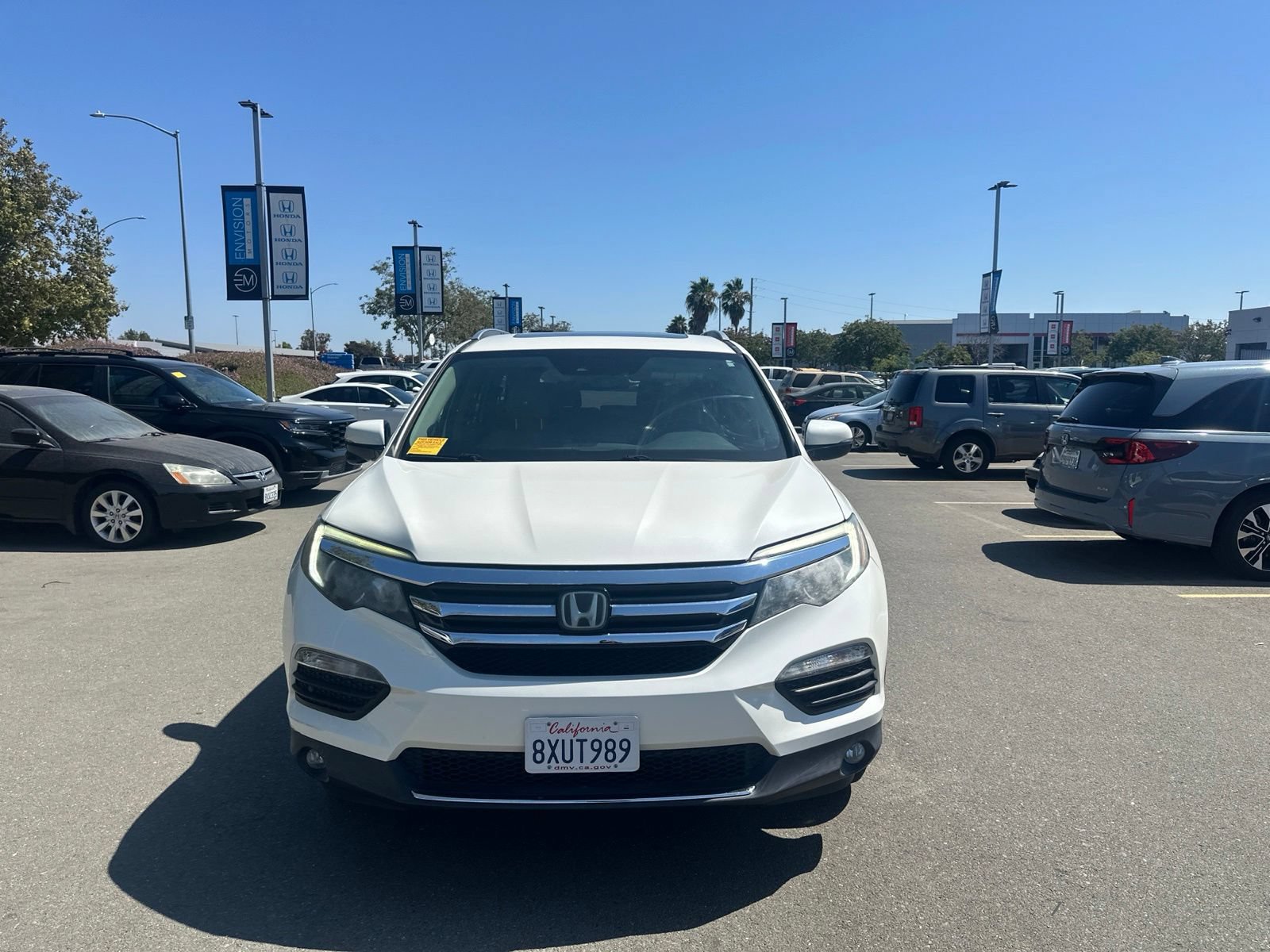Used 2018 Honda Pilot Touring image 1