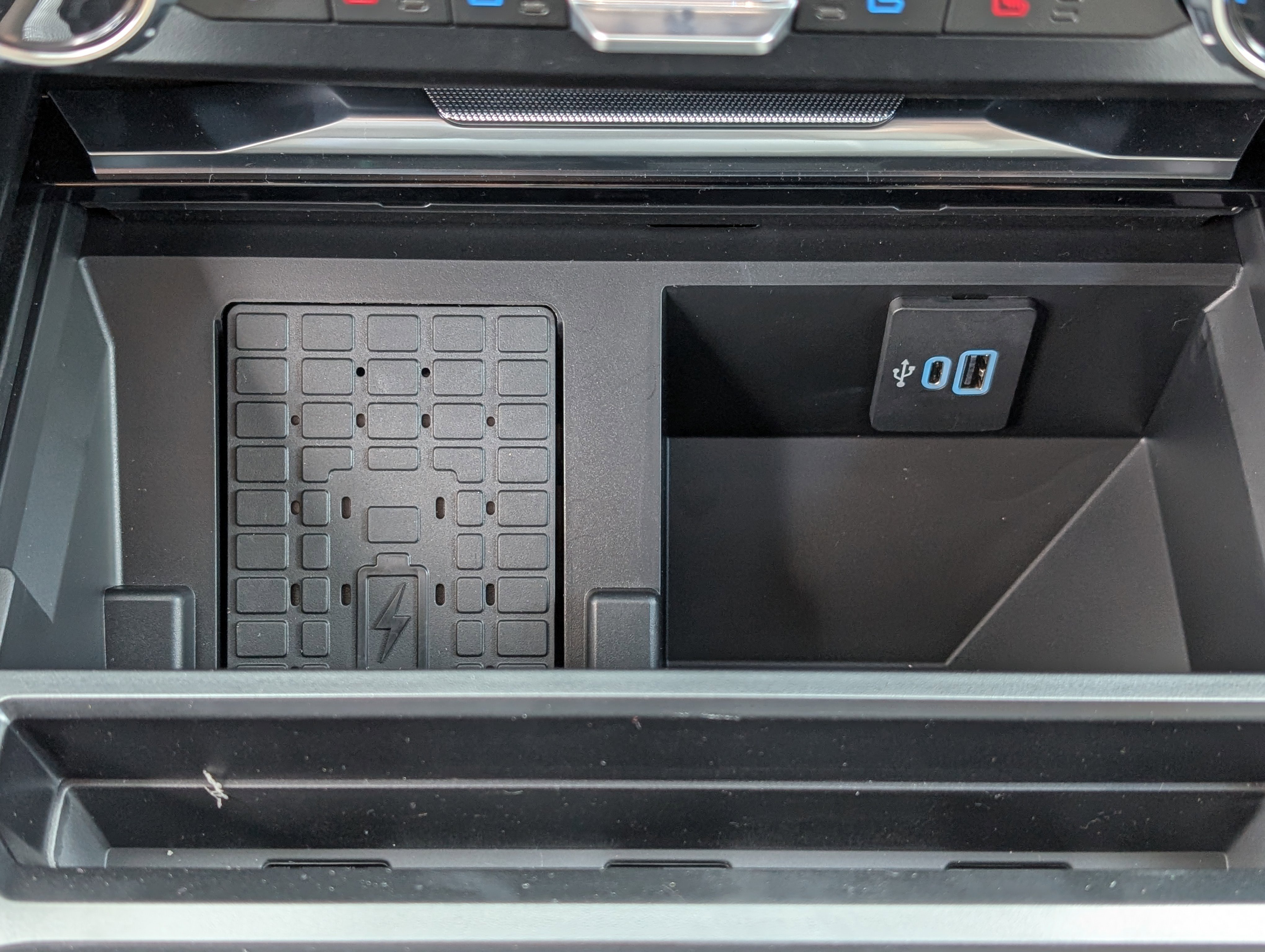 New 2026 Ford F350 Platinum w/ Platinum Plus Package image 29