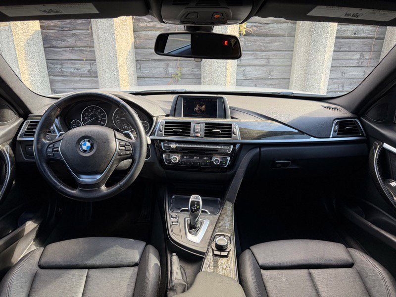 Used 2018 BMW 330i Sedan image 10