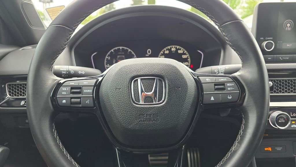 Used 2023 Honda Civic Sport image 25
