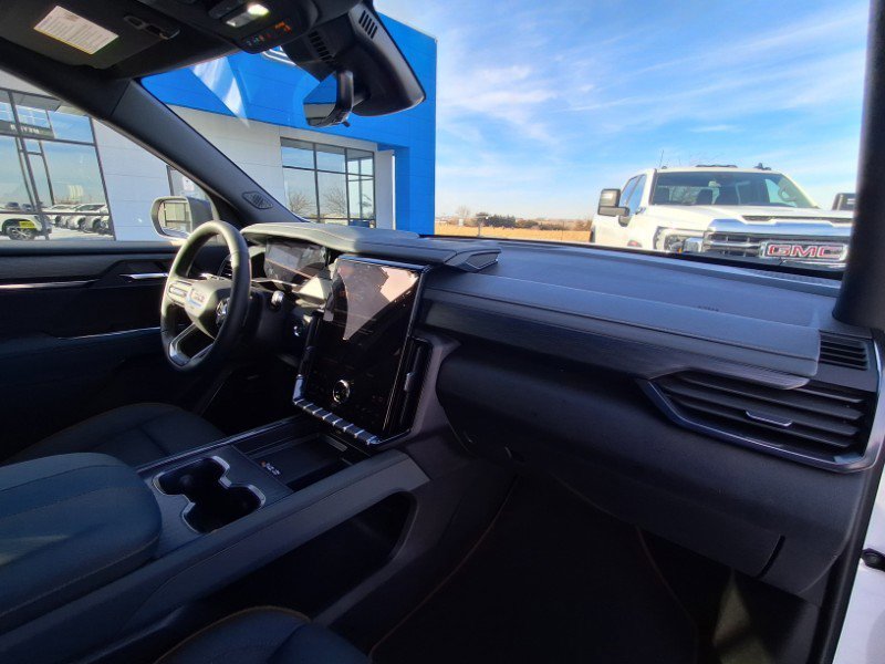 New 2026 GMC Acadia AT4 w/ Luxury Package image 14