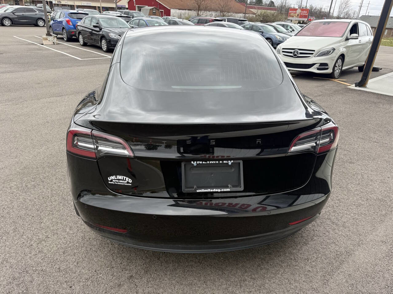 Used 2019 Tesla Model 3 Standard Range Plus image 9